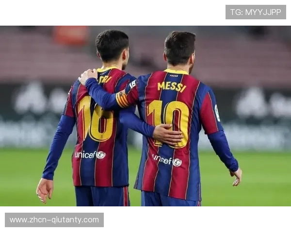 巴萨训练课调整后防阵容，加西亚客串后腰应对佩德里缺阵